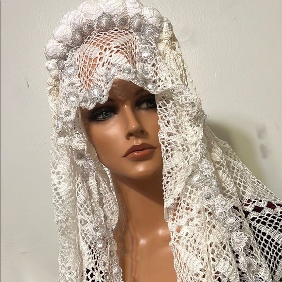 Elegant White Lace Headpiece handmade Lace Weding Veil main image 15